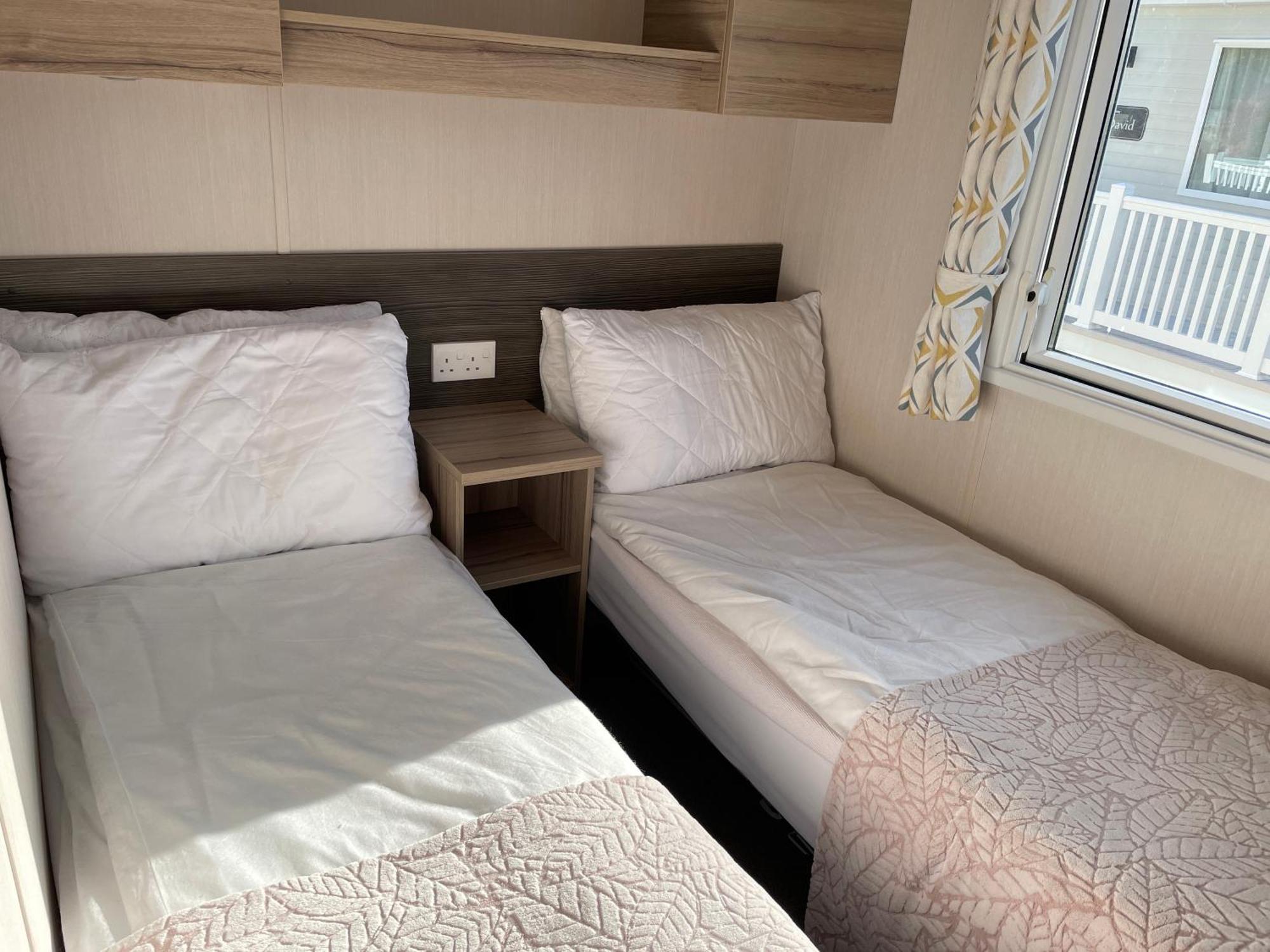Rockley Park Private Holiday Homes Пул Екстер'єр фото