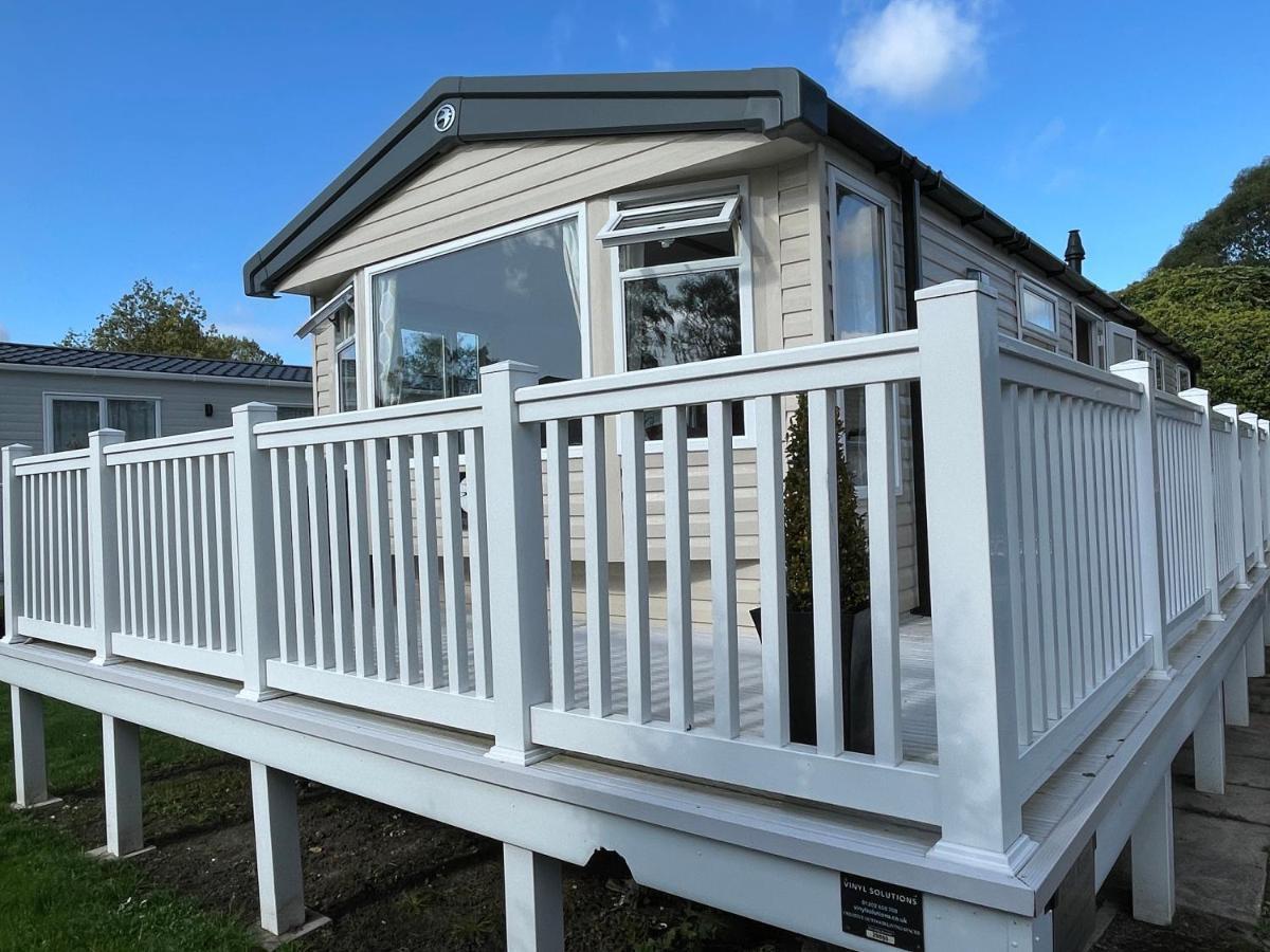 Rockley Park Private Holiday Homes Пул Екстер'єр фото