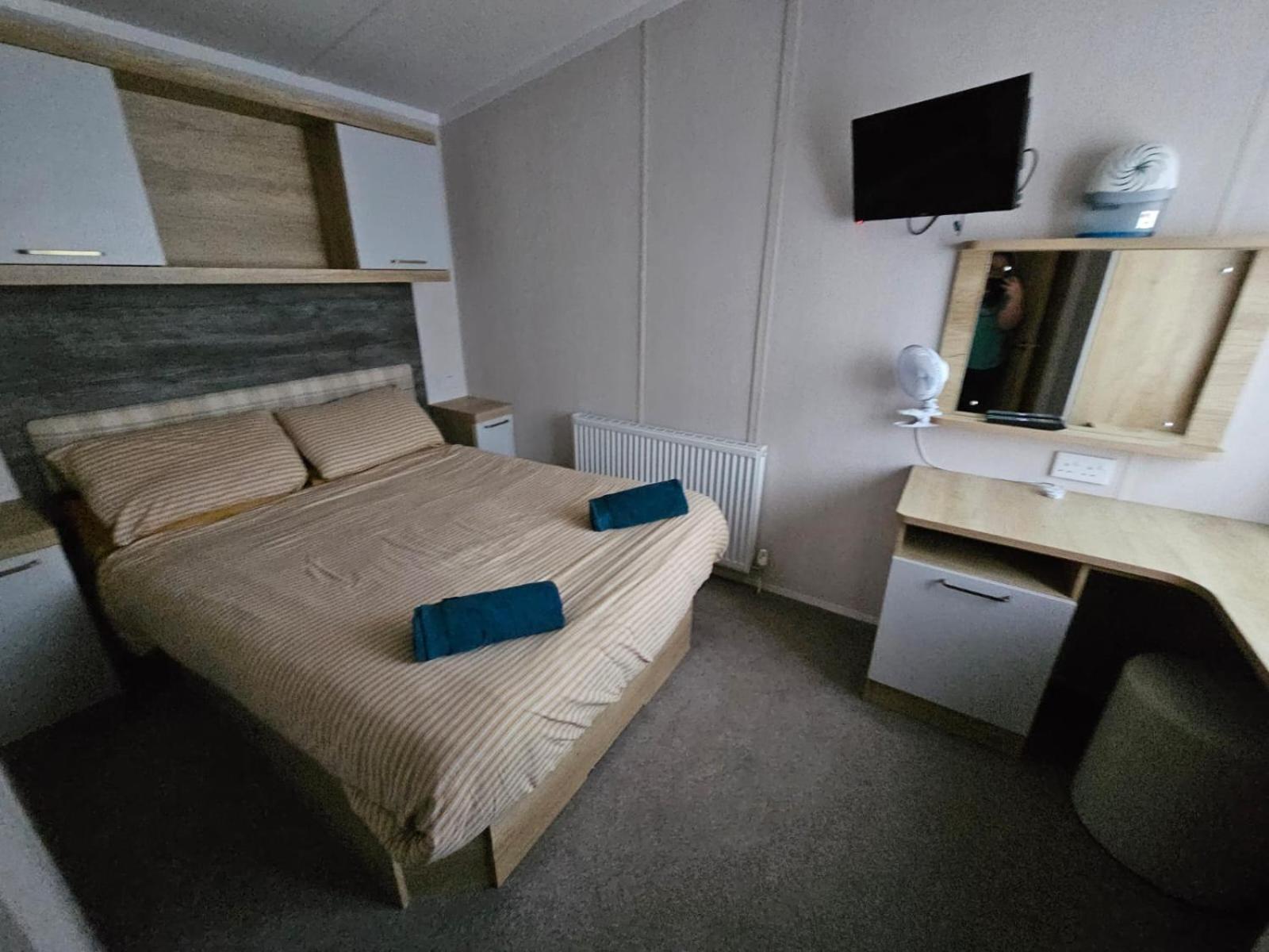 Rockley Park Private Holiday Homes Пул Екстер'єр фото