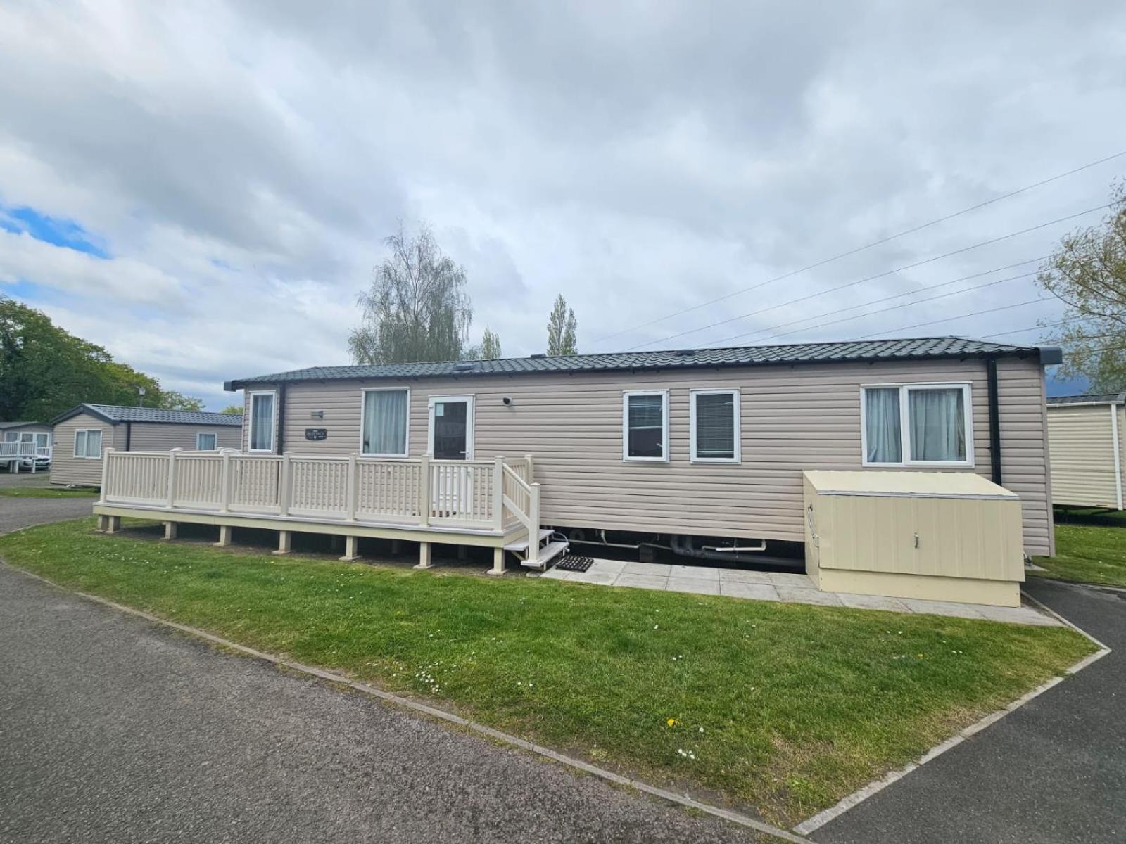 Rockley Park Private Holiday Homes Пул Екстер'єр фото