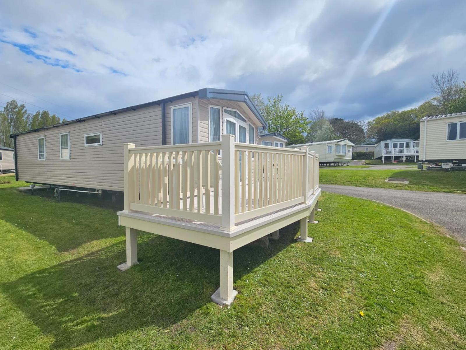 Rockley Park Private Holiday Homes Пул Екстер'єр фото