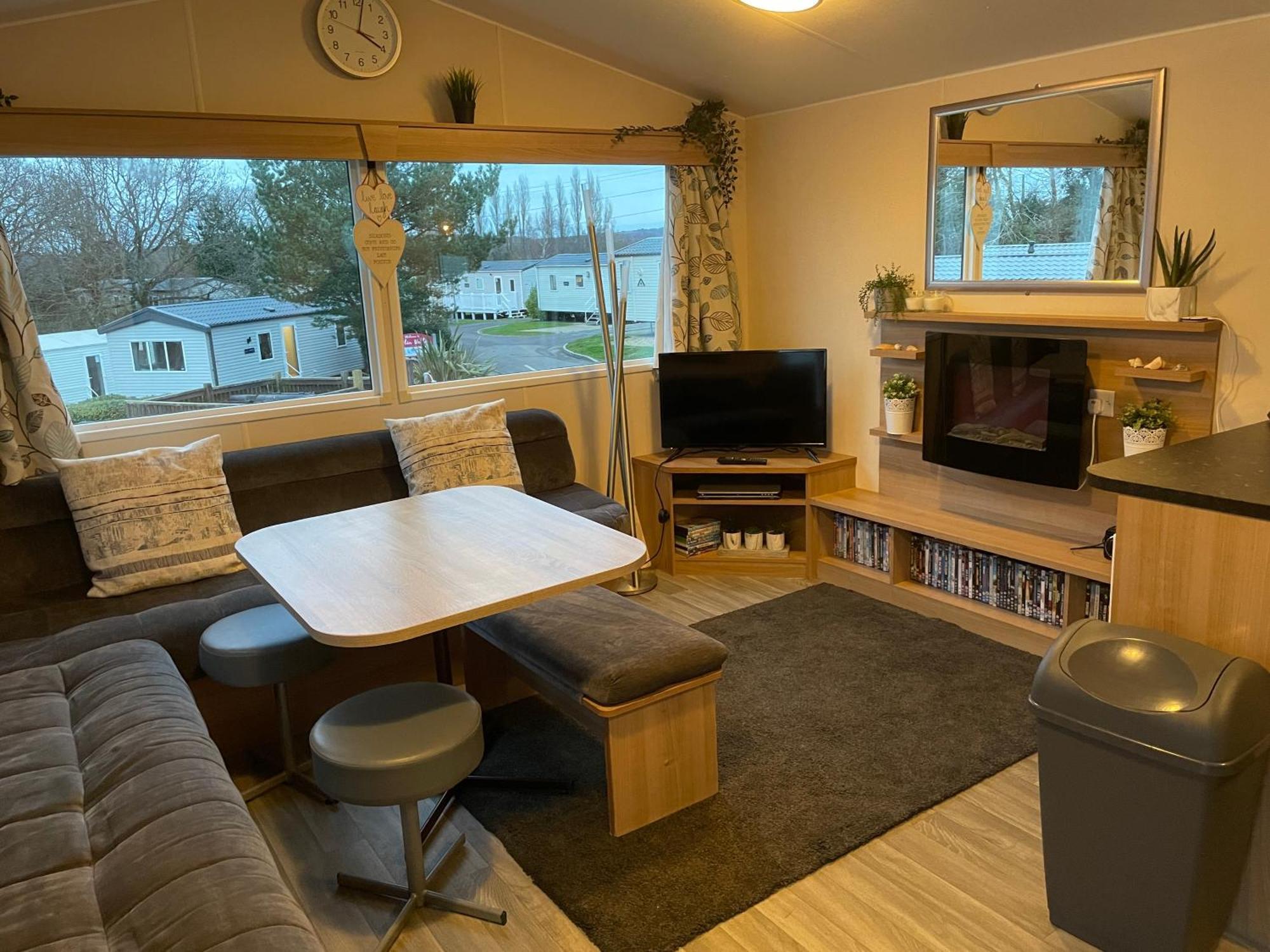 Rockley Park Private Holiday Homes Пул Екстер'єр фото